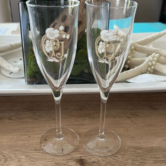 2 Perrier Jouet signature champagne flutes glasses with floral design set of two - Picture 1 of 5